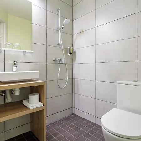 Hotel Koidulapark 2*