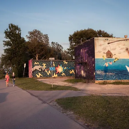 Hotel Koidulapark 2*