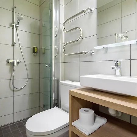 Hotel Koidulapark 2*