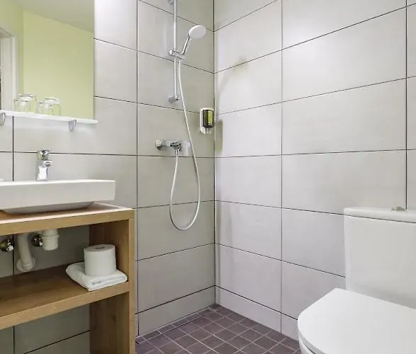 Ξενοδοχείο Koidulapark 2*