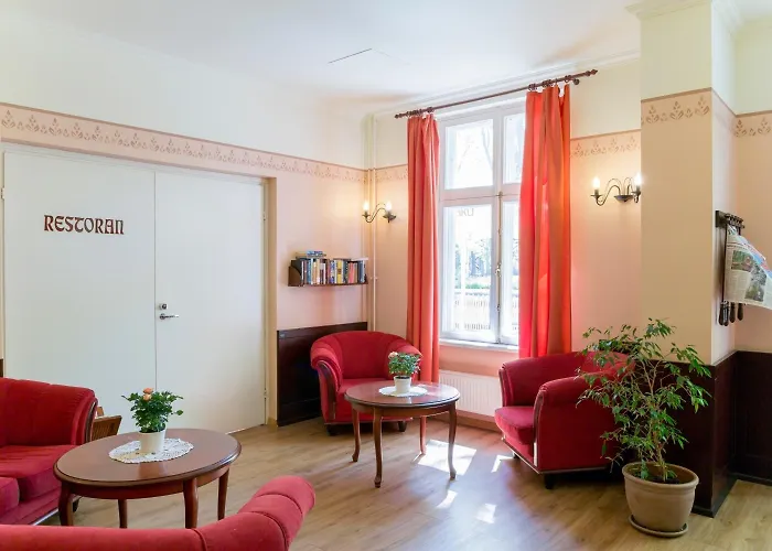 Koidulapark מלון 2*